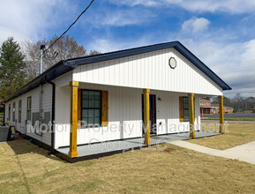 200 Elm St in Fort Valley, GA - Building Photo - Building Photo