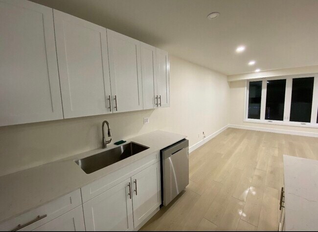 196 Britannia Rd in Ottawa, ON - Building Photo - Building Photo