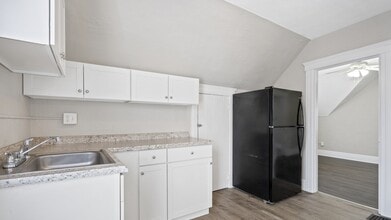 1861 5th St in Wyandotte, MI - Building Photo - Building Photo