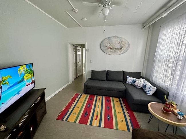 31 N Weymouth Ave, Unit Apartment B