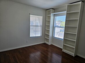 11863 Spruce Run Dr in San Diego, CA - Building Photo - Building Photo