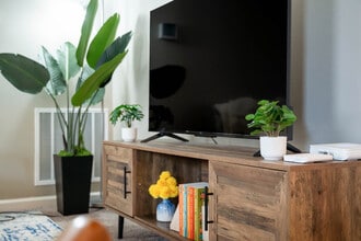 2024 Shadow Creek Blvd in Columbus, IN - Building Photo - Building Photo