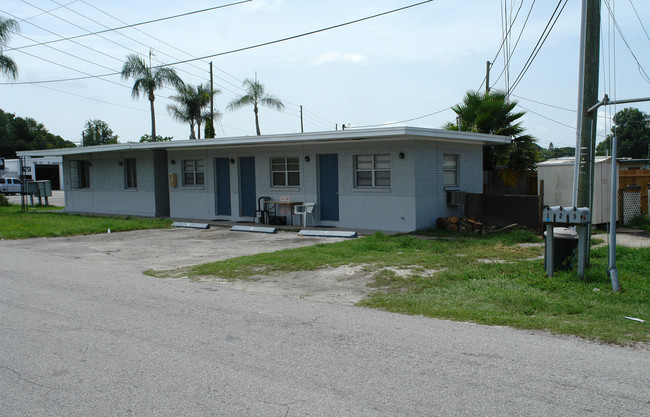 6390 Haines Rd in St. Petersburg, FL - Building Photo - Building Photo