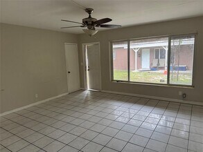 911 SW 15th Ter, Unit 1 in Fort Lauderdale, FL - Foto de edificio - Building Photo