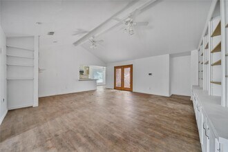 501 Desert Aire Dr in Friendswood, TX - Building Photo - Building Photo