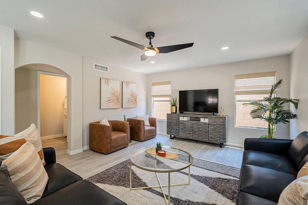 1078 S Riata St in Gilbert, AZ - Building Photo