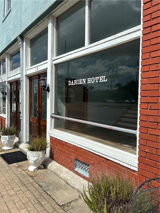 113 N Walton St in Darien, GA - Foto de edificio