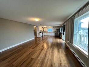 614 Lambert Ave in Nanaimo, BC - Building Photo - Building Photo