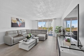 2851 NE 183rd St in Aventura, FL - Building Photo - Building Photo