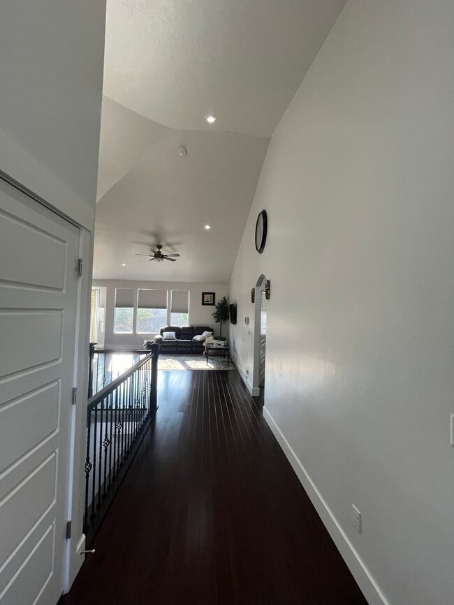 3773 N 750 W St in Lehi, UT - Foto de edificio - Building Photo