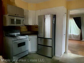 9815 Linden Ave N in Seattle, WA - Building Photo - Building Photo