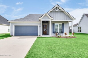 213 Tennyson Dr in Broussard, LA - Building Photo