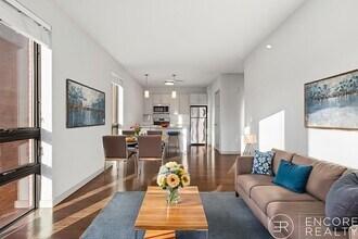 40A Marion St, Unit 404 in Brookline, MA - Building Photo - Building Photo