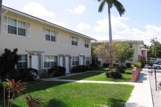 North Fifty Apartments in Fort Lauderdale, FL - Building Photo - Building Photo