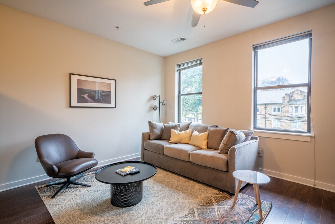 1016 18th Ave S in Nashville, TN - Building Photo