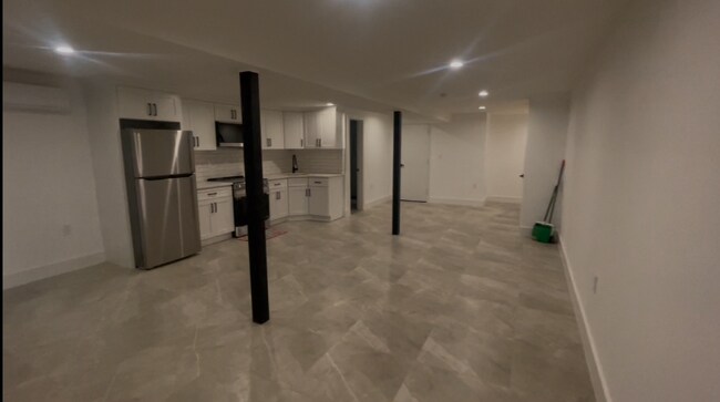 94 Ashford St-Unit -BSMT in Brooklyn, NY - Building Photo - Building Photo