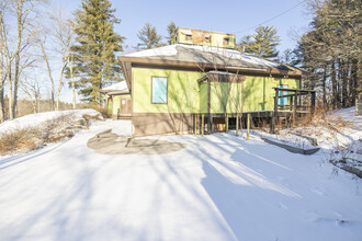 Bow Lane Apartments in Bedford, NH - Building Photo - Building Photo