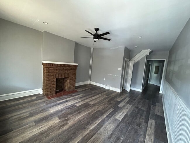 5527 Ridge Ave in Philadelphia, PA - Building Photo - Building Photo