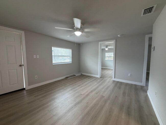 2109 SE 45th Terrace in Gainesville, FL - Building Photo - Building Photo