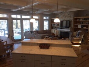 414 S Lake Shore Dr in Fontana, WI - Building Photo - Building Photo