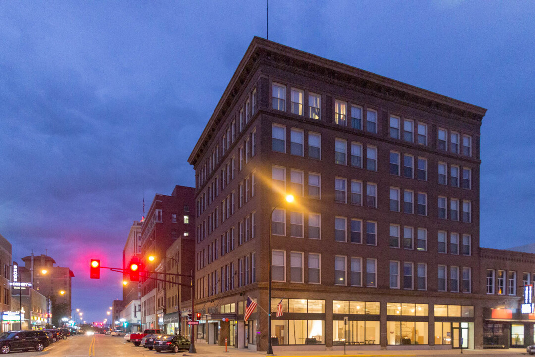 Marsh Place Apartments in Waterloo, IA - Foto de edificio