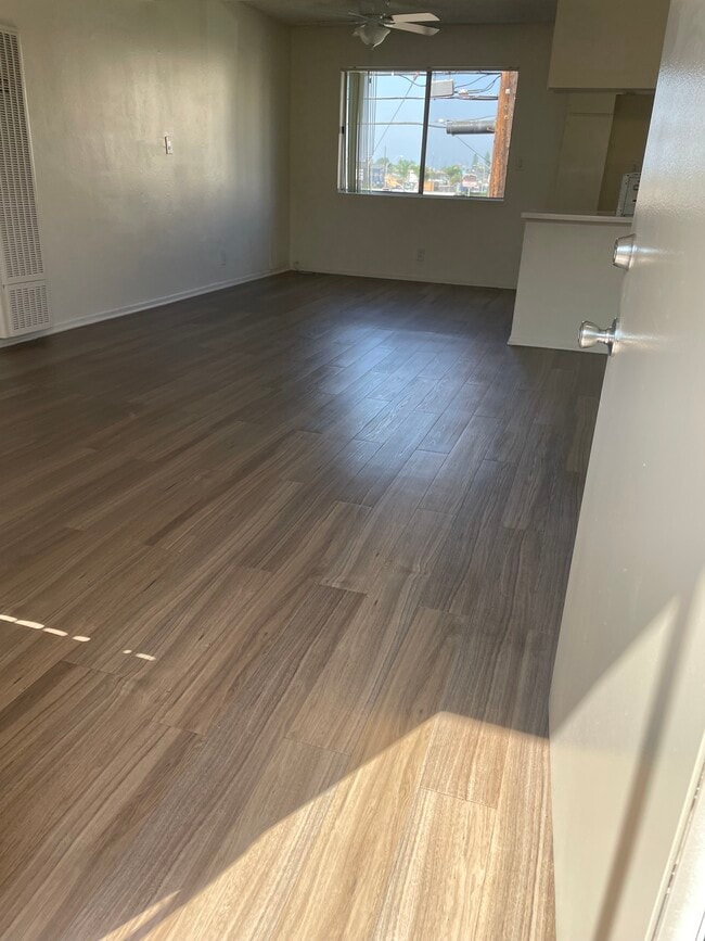 3155 Rosecrans Ave, Unit #32