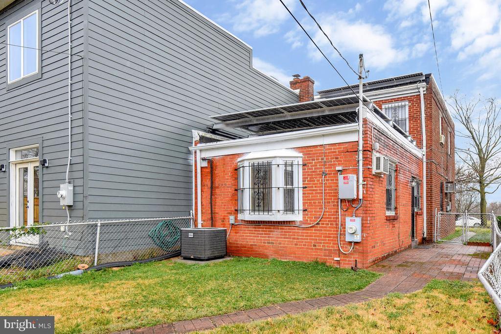 121 Anacostia Ave NE in Washington, DC - Building Photo