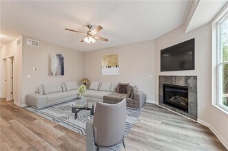 1038 Valley Rock Dr in Lithonia, GA - Building Photo - Building Photo