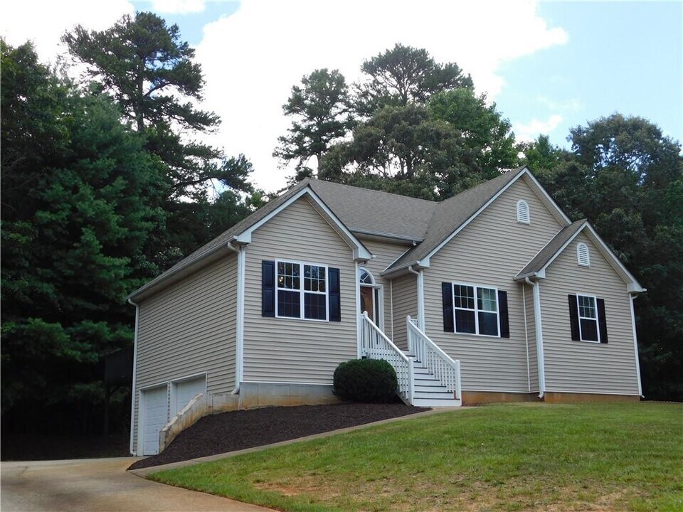 576 Greenwood Park Way in Dawsonville, GA - Building Photo