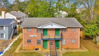 304 Powers St in Nacogdoches, TX - Building Photo