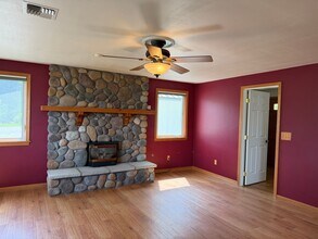 3 N Leitch Pl in Coupeville, WA - Building Photo - Building Photo
