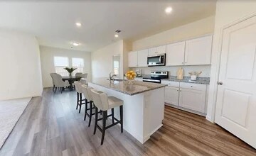 10344 Rosegreen Ln in Crowley, TX - Foto de edificio - Building Photo