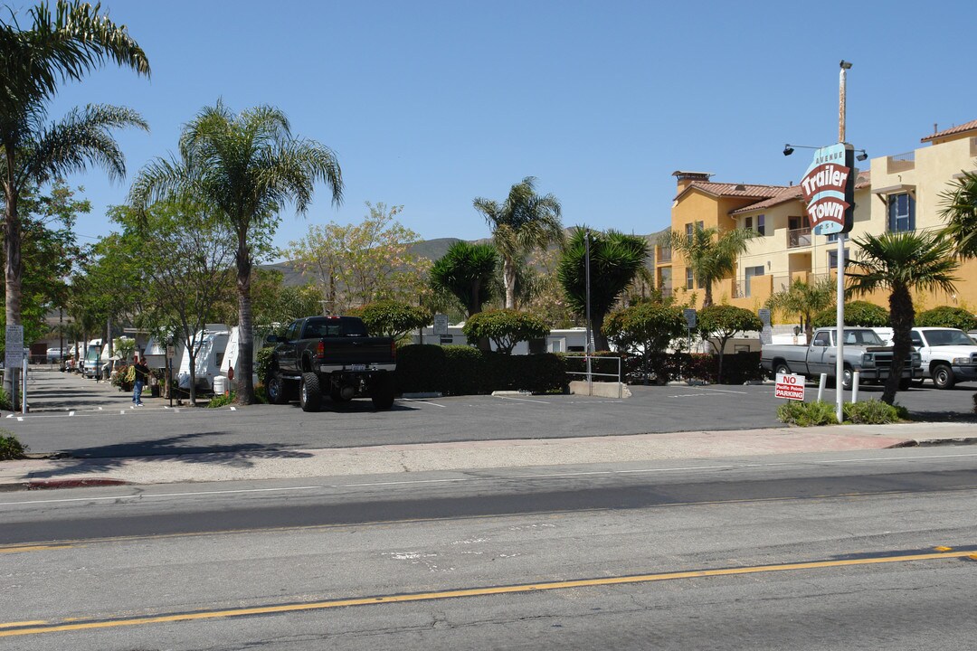 251 N Ventura Ave in Ventura, CA - Foto de edificio