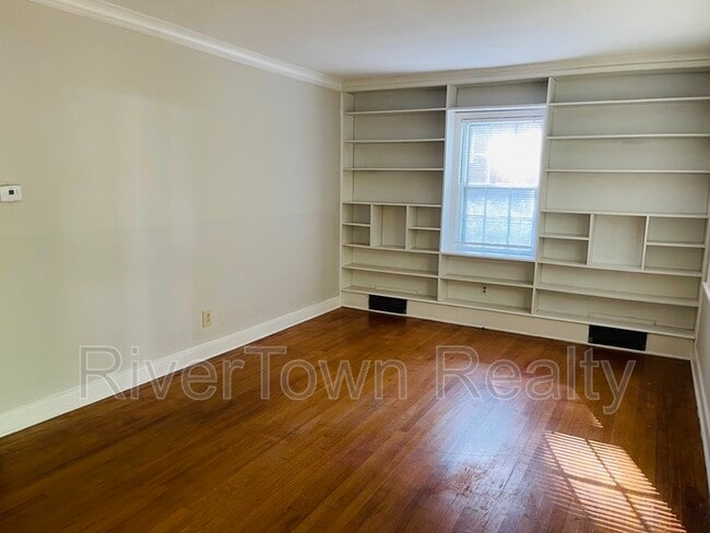 3560 Poplar Ave in Memphis, TN - Building Photo - Building Photo