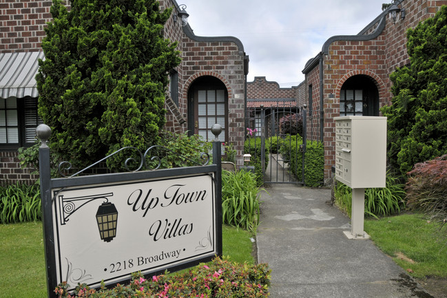 Uptown Villas in Vancouver, WA - Building Photo - Building Photo