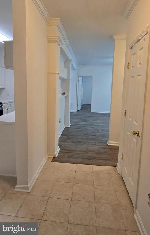 20451 Chesapeake Square in Sterling, VA - Building Photo - Building Photo
