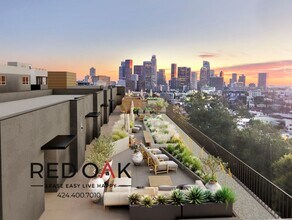 1011-1013 Everett St in Los Angeles, CA - Foto de edificio - Building Photo