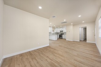 2229 Gale Ave in Bakersfield, CA - Building Photo - Building Photo
