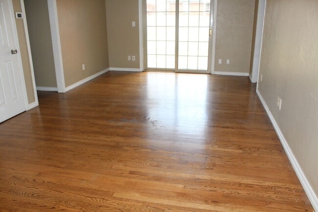 833 E Towry Dr in Midwest City, OK - Building Photo - Building Photo
