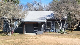25208 Old Ferry Rd in Spicewood, TX - Building Photo