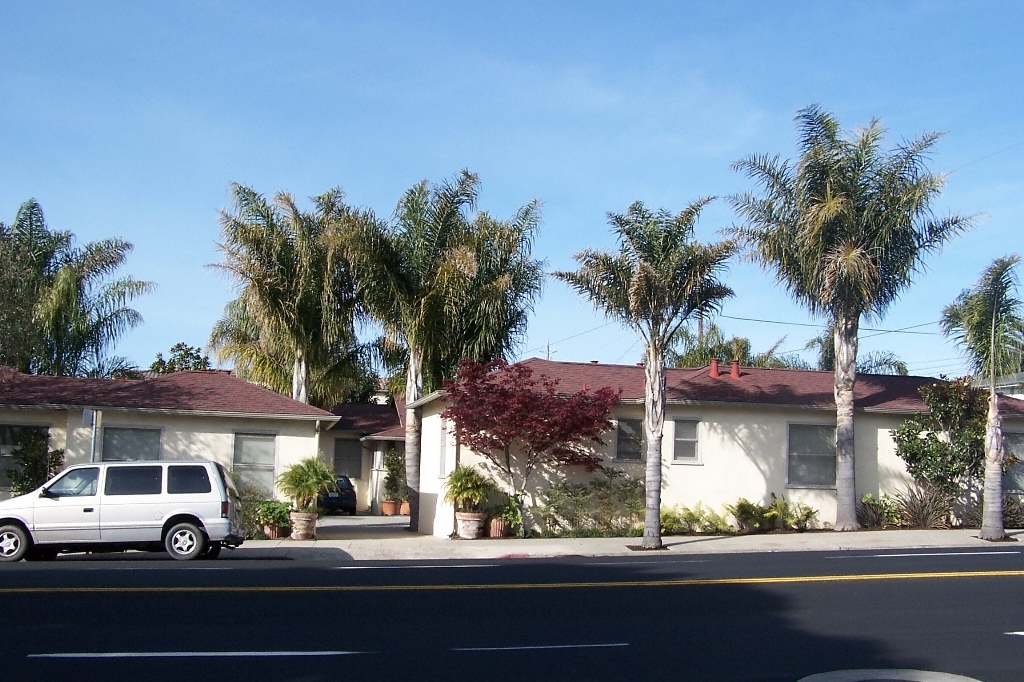 380 Harloe Ave in Pismo Beach, CA - Building Photo