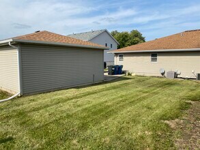 2461 Red Oak Trl in Crest Hill, IL - Building Photo - Building Photo