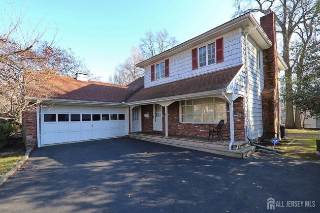 240 Twin Oaks Terrace in Westfield, NJ - Building Photo - Building Photo