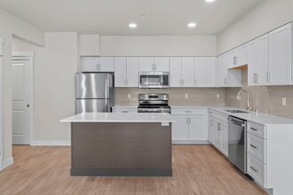 350 North Apartments in Tumwater, WA - Foto de edificio - Interior Photo