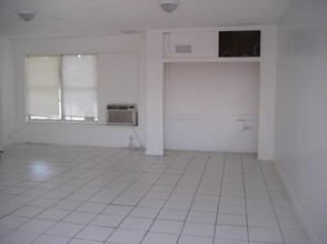 626 S Federal Hwy in Lake Worth, FL - Building Photo - Other