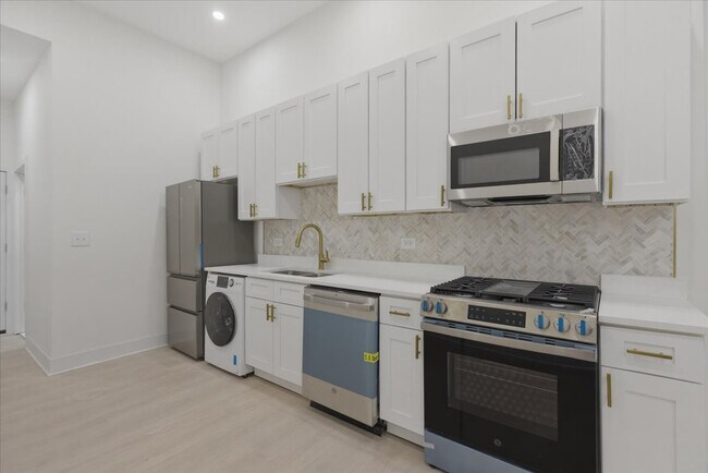 property at 2234 W Irving Park Rd