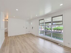 235 S Stuart St in Denver, CO - Building Photo - Building Photo