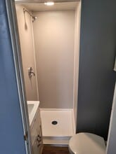 653 Duss Ave, Unit Rear One in Ambridge, PA - Building Photo - Building Photo