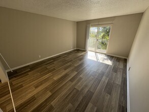 1005 Hickory Hill Ln in Nashville, TN - Building Photo - Building Photo