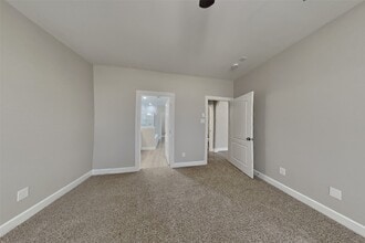 4718 Wild Bluebonnet Way in Houston, TX - Building Photo - Building Photo